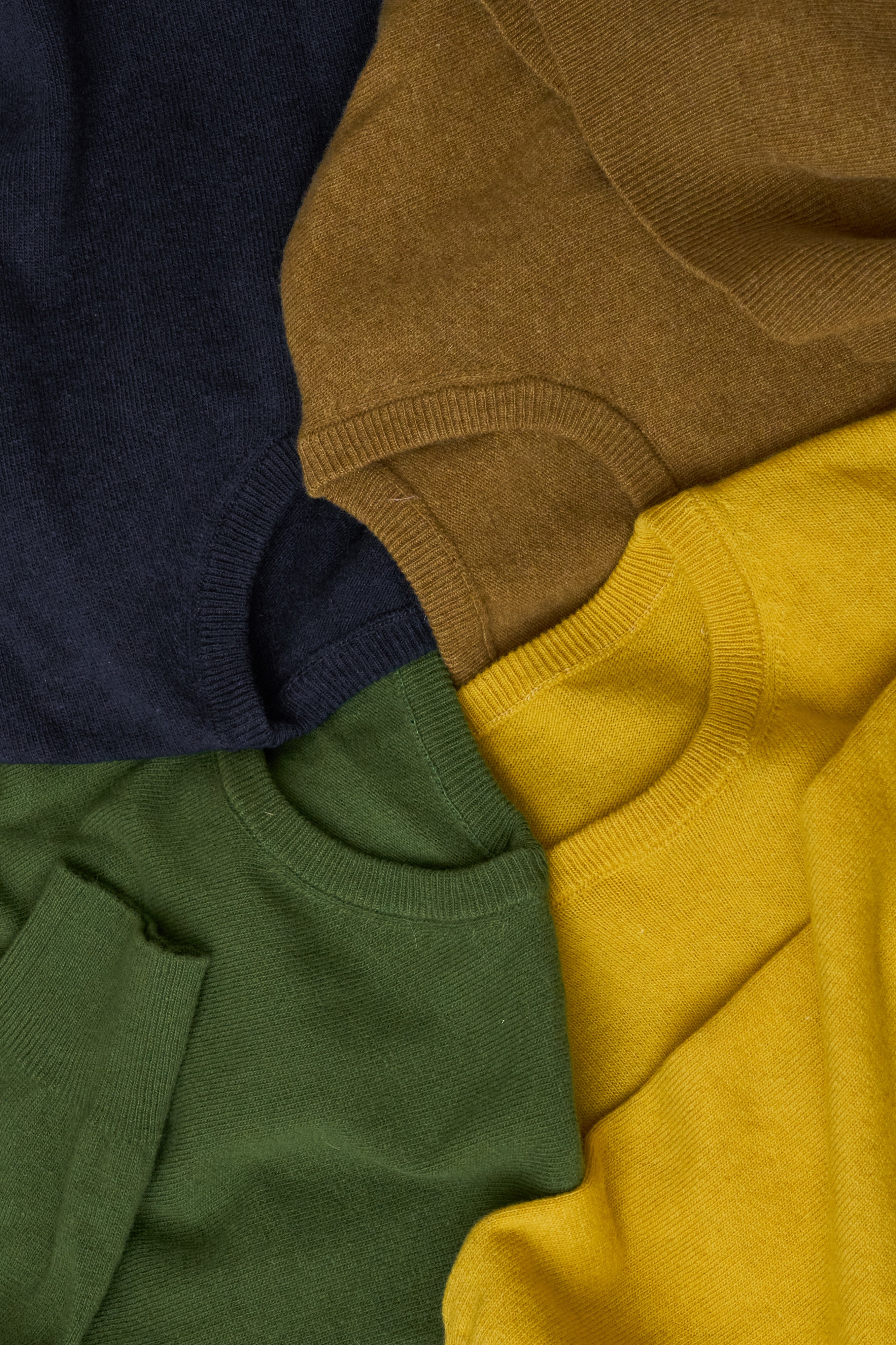 Col roulé en maille de laine italienne recyclée beige