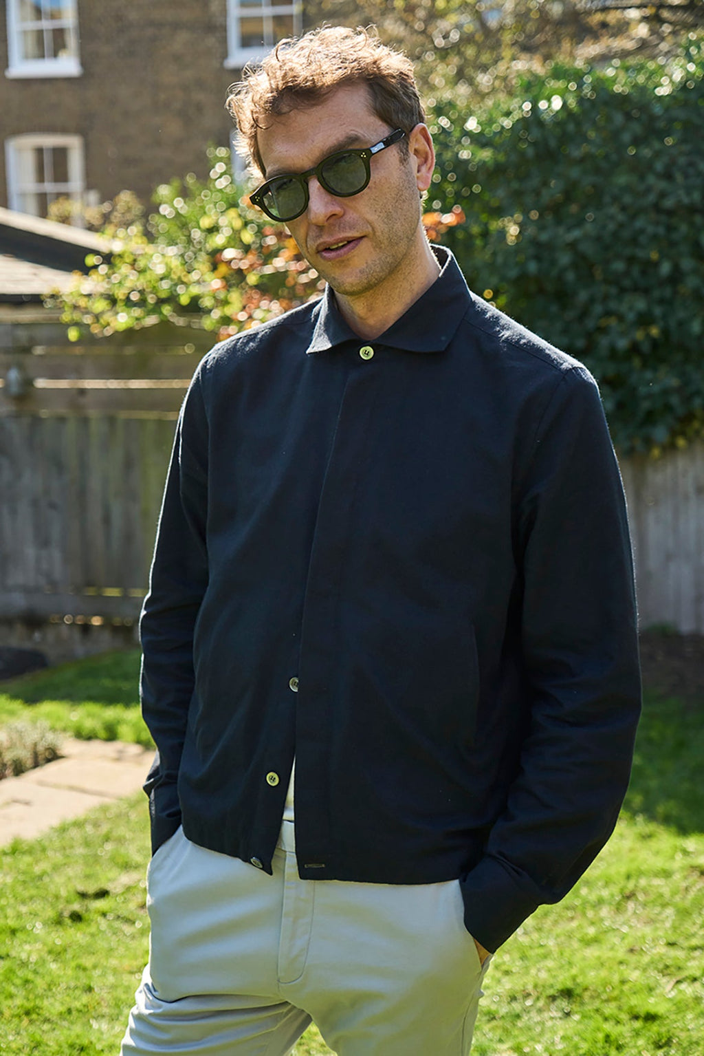 Blouson court noir en flanelle italienne recyclée