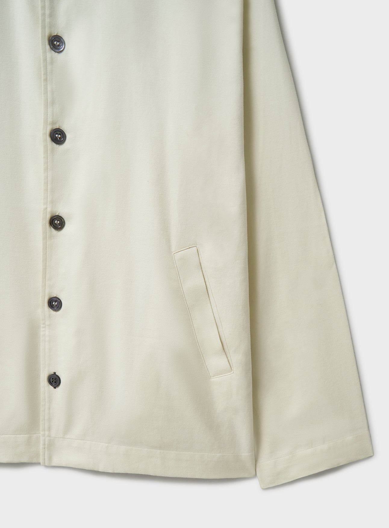Blouson aviateur blanc antique, non teint et non blanchi, en matière régénérative