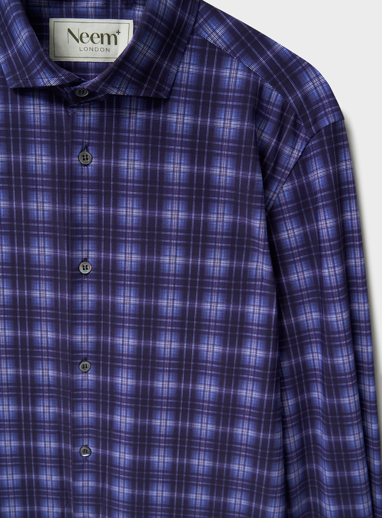 Chemise confort en Cernobbio bleu recyclé avec pans coupés