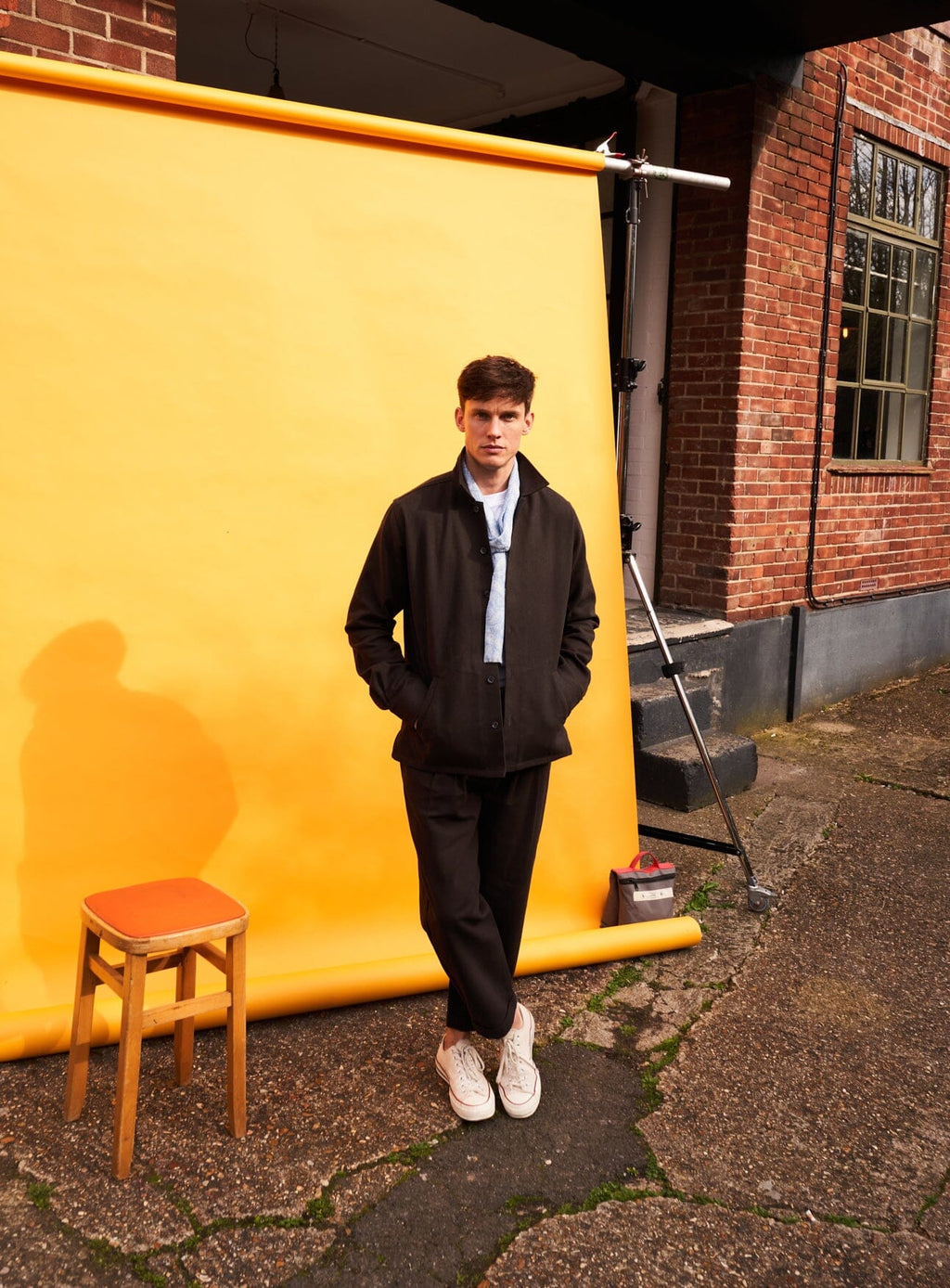 Pantalon plissé en sergé recyclé chocolat