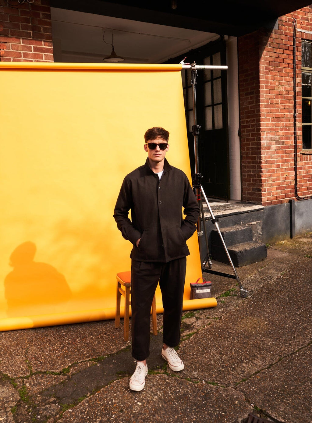 Pantalon plissé en sergé recyclé chocolat